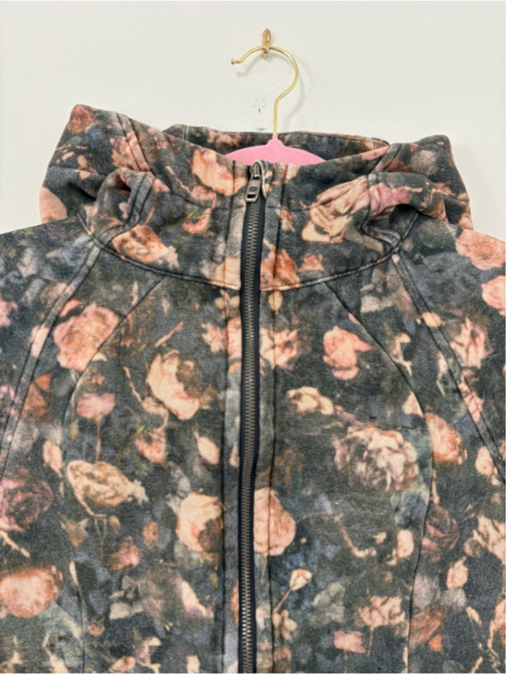 Lululemon Scuba Hoodie Light Cotton Fleece Sz 10 Frosted Rose Multi EUC - Picture 3 of 14